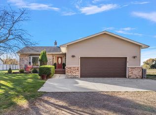 3060 Budd Rd, Stockbridge, MI 49285