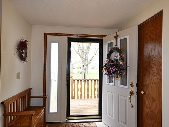 3rd image of 131 Walnut St