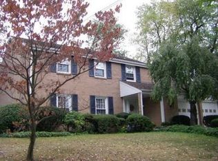 2400 Orchard Dr, Pittsburgh, PA 15241