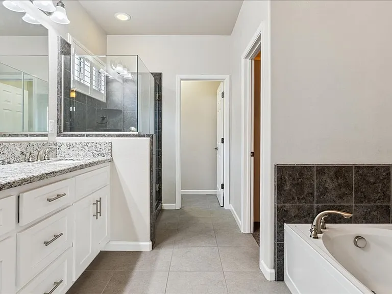 1875 Verrazona Dr — Photo 22