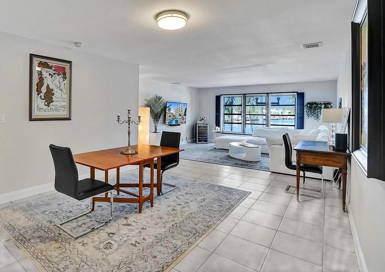 Las Olas Villas — Photo 4