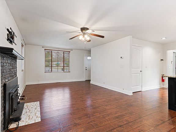 5th image of 601 Idlewild Ave
