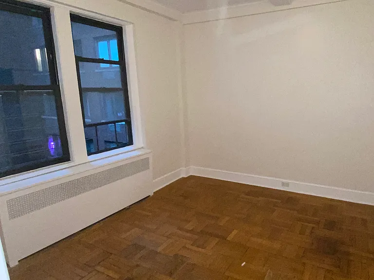 105 W 55th St #9F — Photo 5