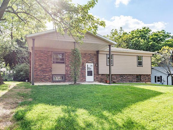 3rd image of 1444 Satinwood Dr
