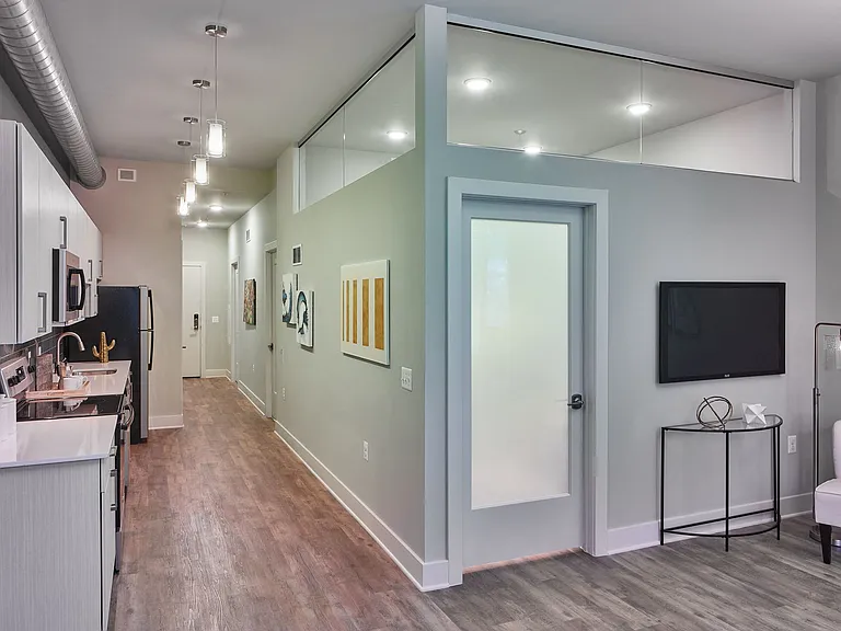 The Oxford Apartments — Photo 19