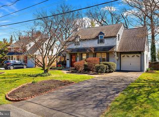 823 Woodsdale Rd, Wilmington, DE 19809