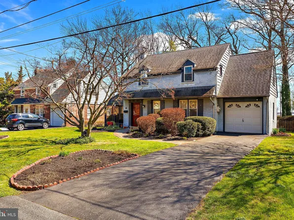 823 Woodsdale Rd, Wilmington, DE 19809