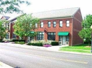 225 Aberdeen #B 5, Valparaiso, IN 46385