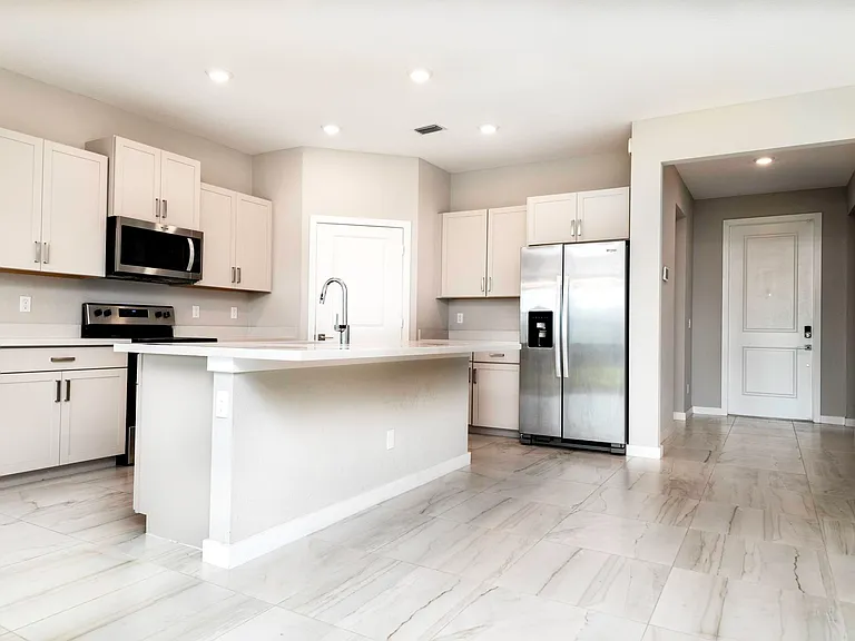 4530 NW Exchange Ave — Photo 6