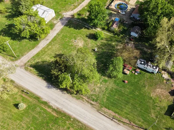 804 Lincoln Ave, Pacific Junction, IA 51561