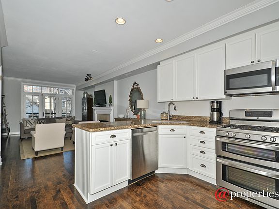 Living Room/Dining Room