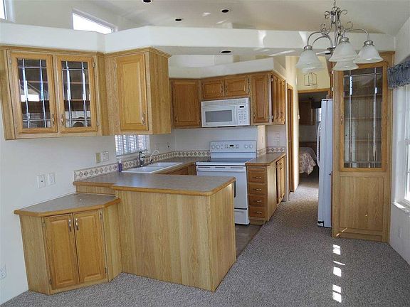 5th image of 13762 E 53rd Dr