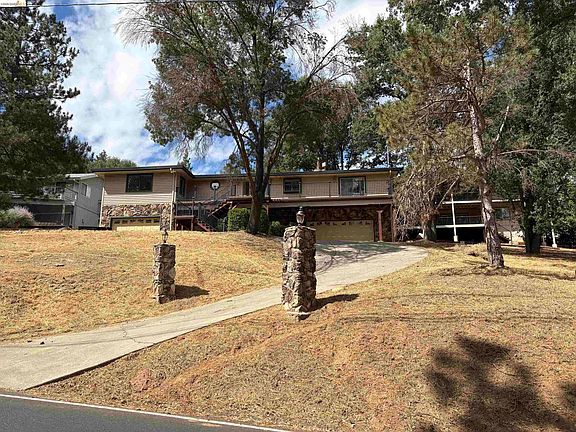 2nd image of 20059 Pleasant View Dr