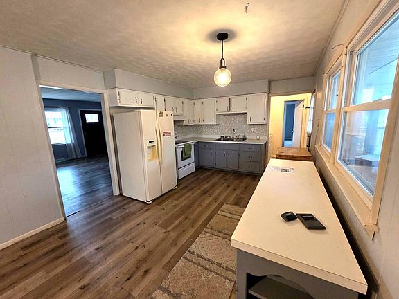 5th image of 604 W Rustic St