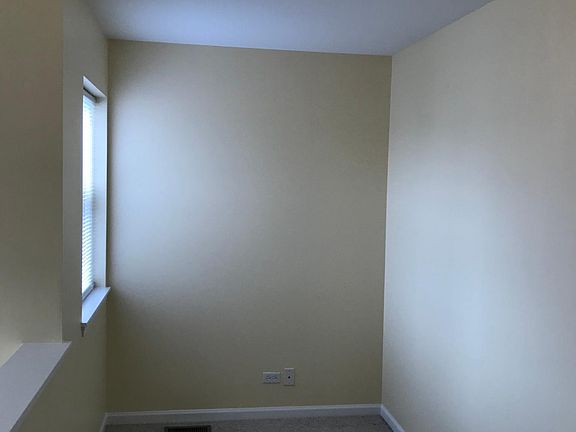 3rd image of 518 Heritage Ct