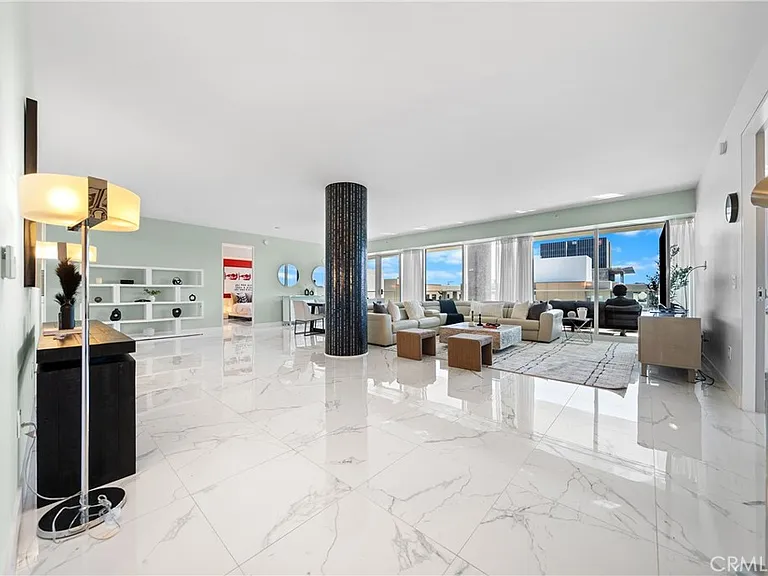 6250 Hollywood Blvd #12F — Photo 3