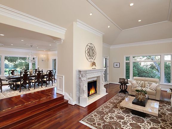 4th image of 28080 Laura Ct