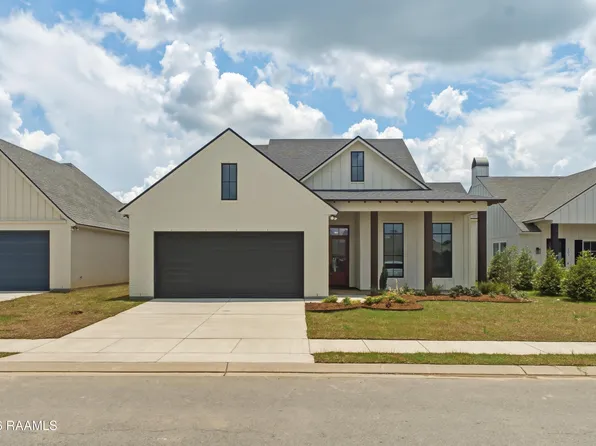 205 Queenstown Ave, Youngsville, LA 70592