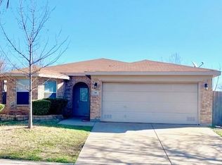 741 Eagle Dr, Saginaw, TX 76131