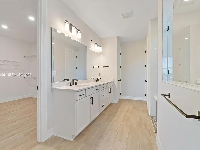 4546 Cumberland Ter — Photo 32