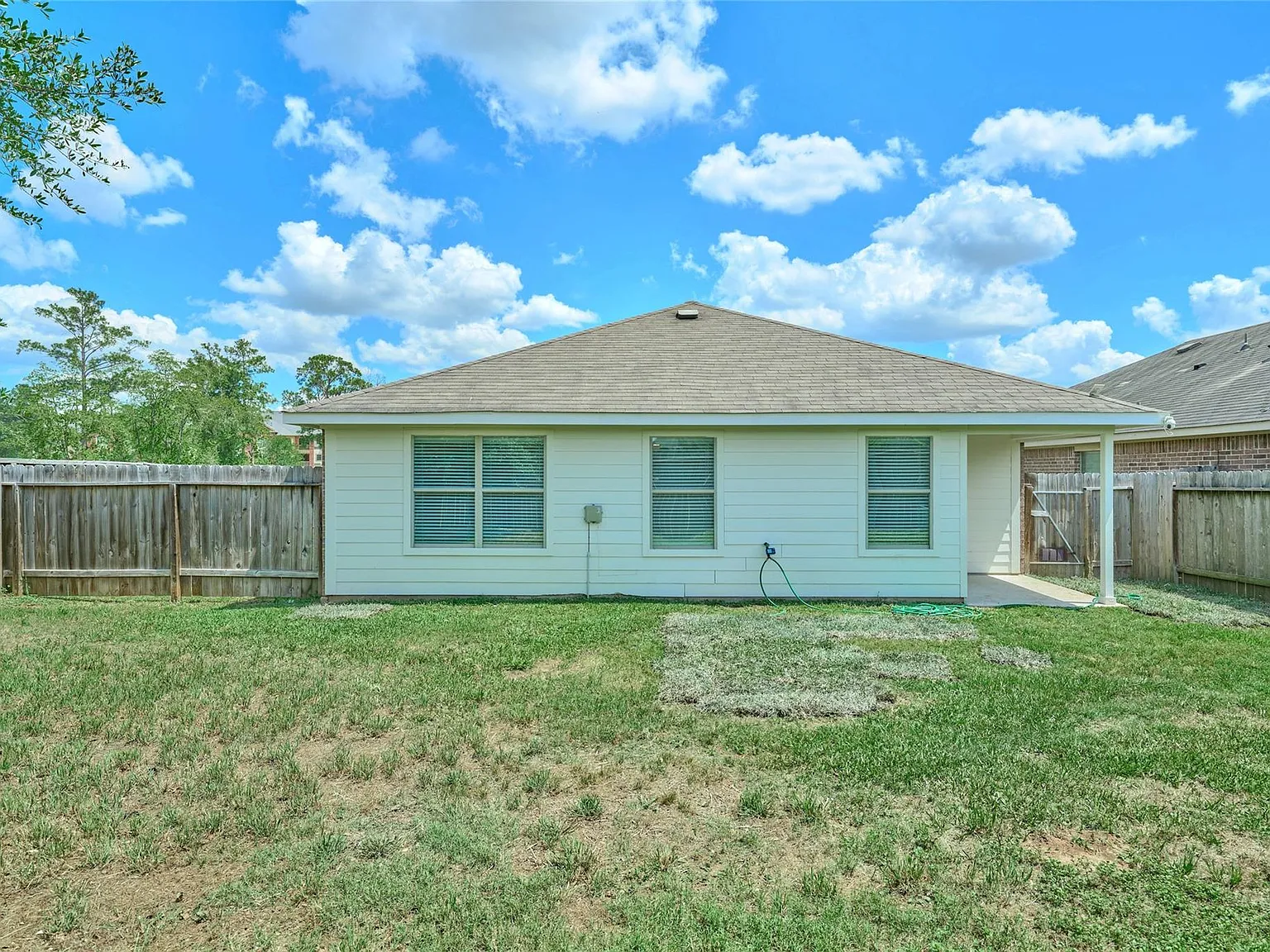 3 bed, 2.0 bath, 1499 sqft, $1,900 — Photo 3
