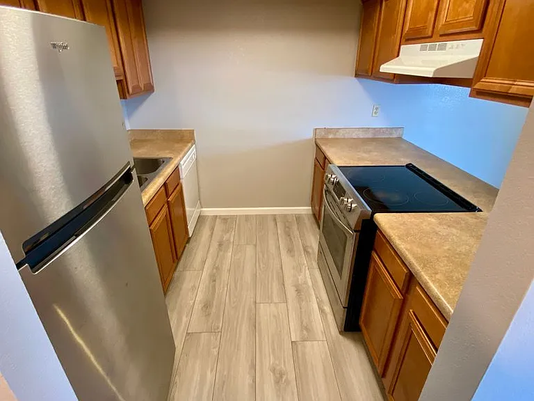 1402 E Guadalupe Rd #225 — Photo 8