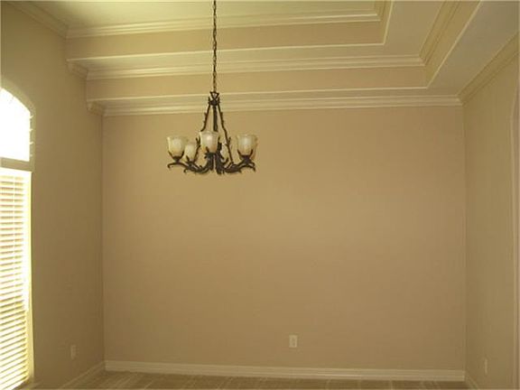 3rd image of 1620 Garden Lakes Dr