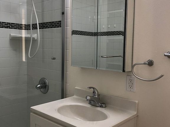 4th image of 95 Heather Ave #11