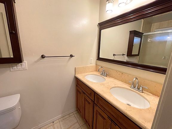 5th image of 1936 W 94th Pl