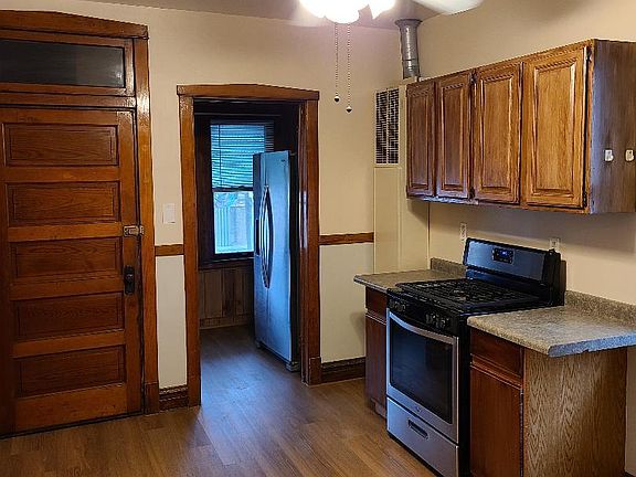 4th image of 4130 N Maplewood Ave #2