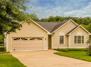 6 Primrose Ln, Asheville, NC 28805