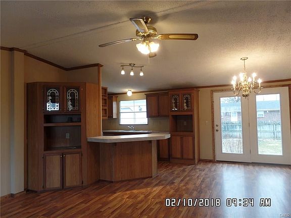 3rd image of 85 Hunt Dr