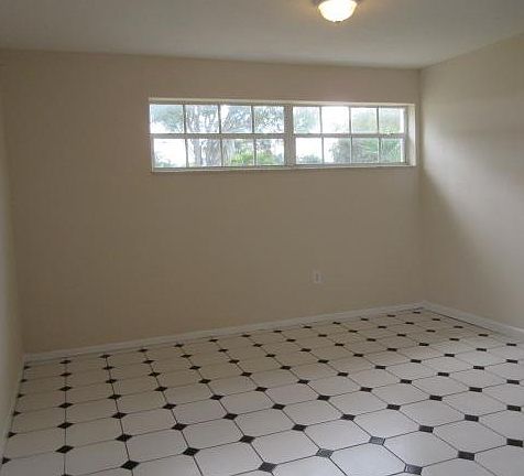 5th image of 2200 NW 78th Ave