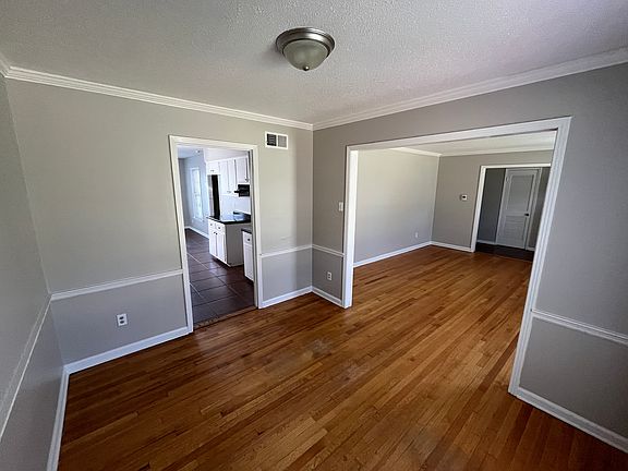 5th image of 1769 Prado Ave