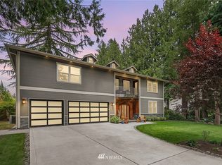 5200 NE 187th St, Lake Forest Park, WA 98155