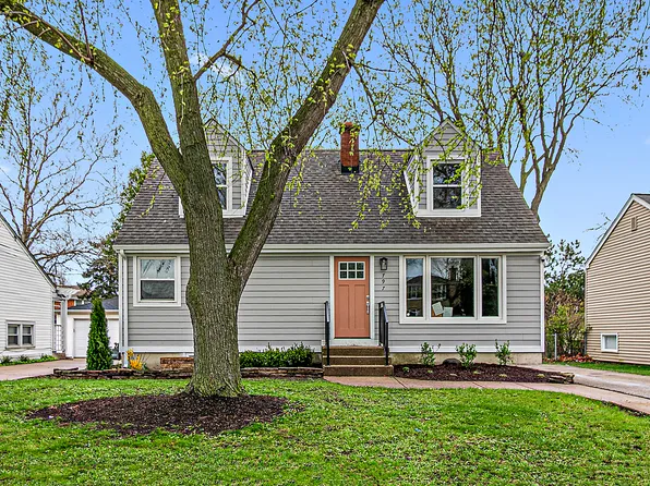 797 S Spring Rd, Elmhurst, IL 60126