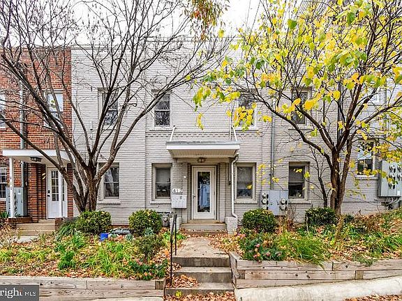 3rd image of 412 Evarts St NE APT 3