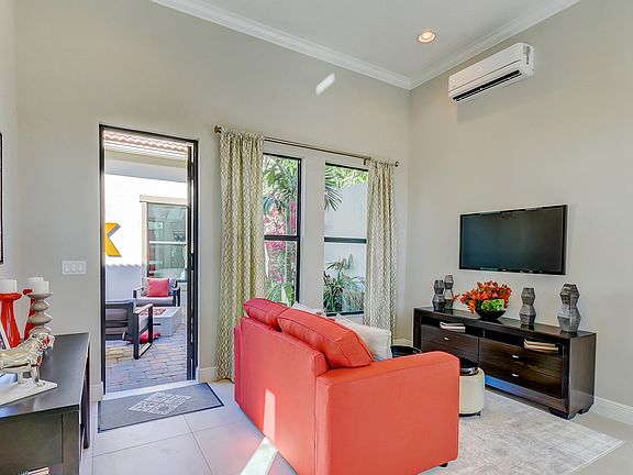 Cozy casita for overnight guests