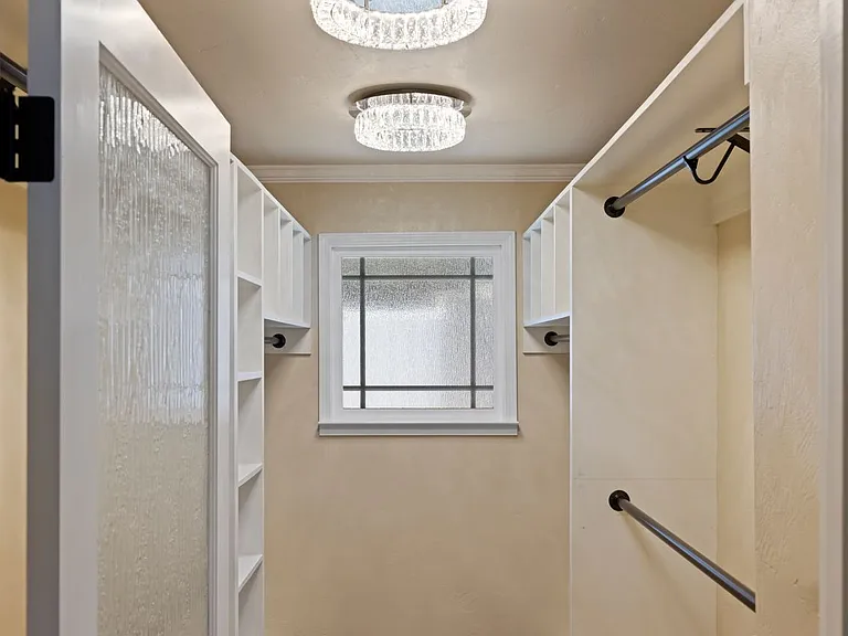 8 Shepherds Pl — Photo 36