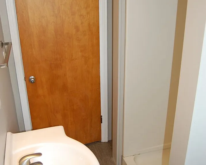 2620 Sumner St — Photo 13