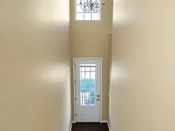 4th image of 8340 Heritage Crossing Ct