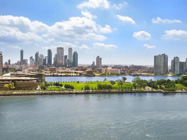 1 Sutton Place South image 20 of 25