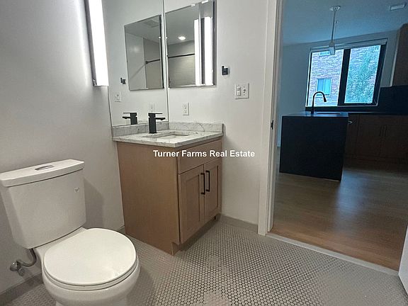 3rd image of 83B Gardner St #105