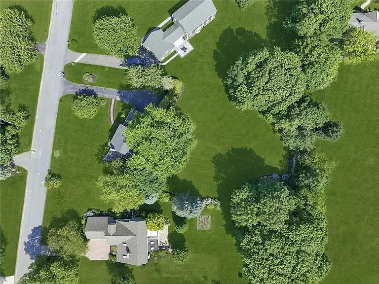 131 Taylor Rd — Photo 24