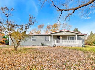 29800 W 101st St N, Mount Hope, KS 67108