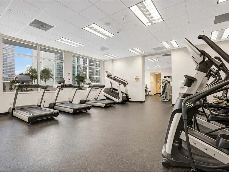 1200 Brickell Bay Dr #ID1227477P — Photo 26