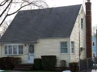 612 10th Ave, New Hyde Park, NY 11040