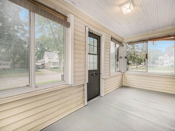 3rd image of 1804 Chapin St