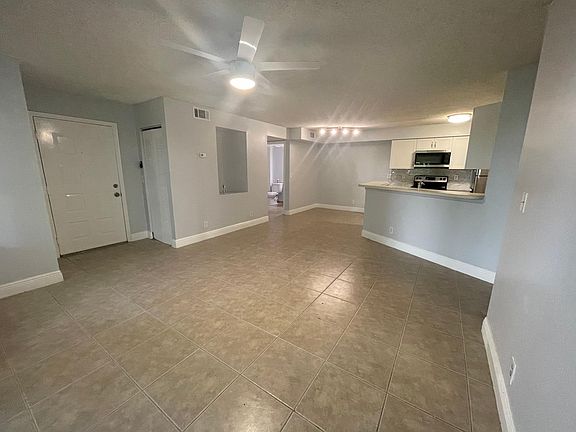3rd image of 9999 Summerbreeze Dr APT 913