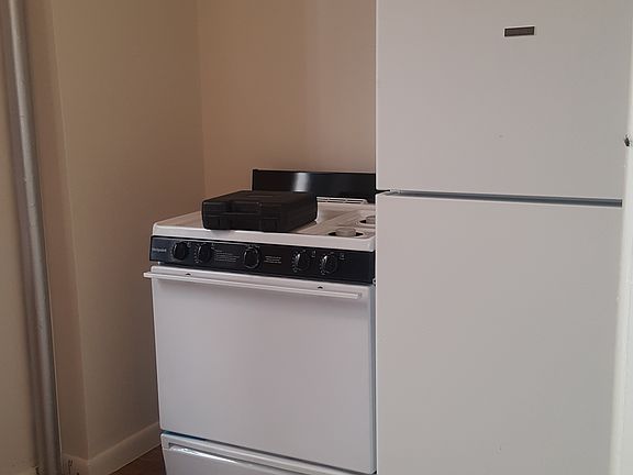 3rd image of 2758 Holland Ave APT 1H